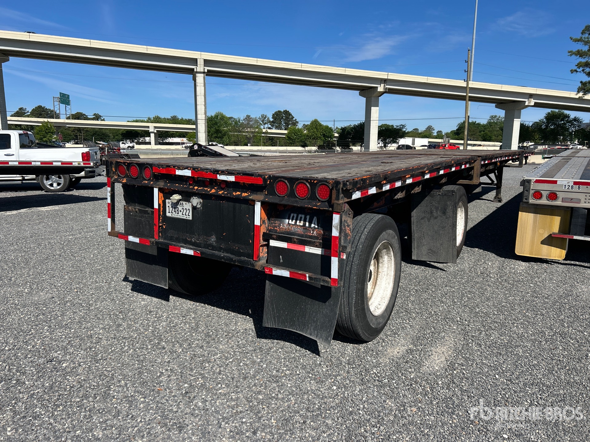 General Appearance with Imagen: esquina trasera derecha