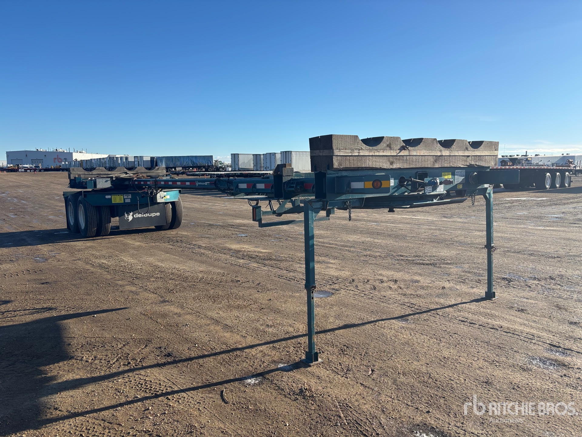 General Appearance with Image, coin avant droit