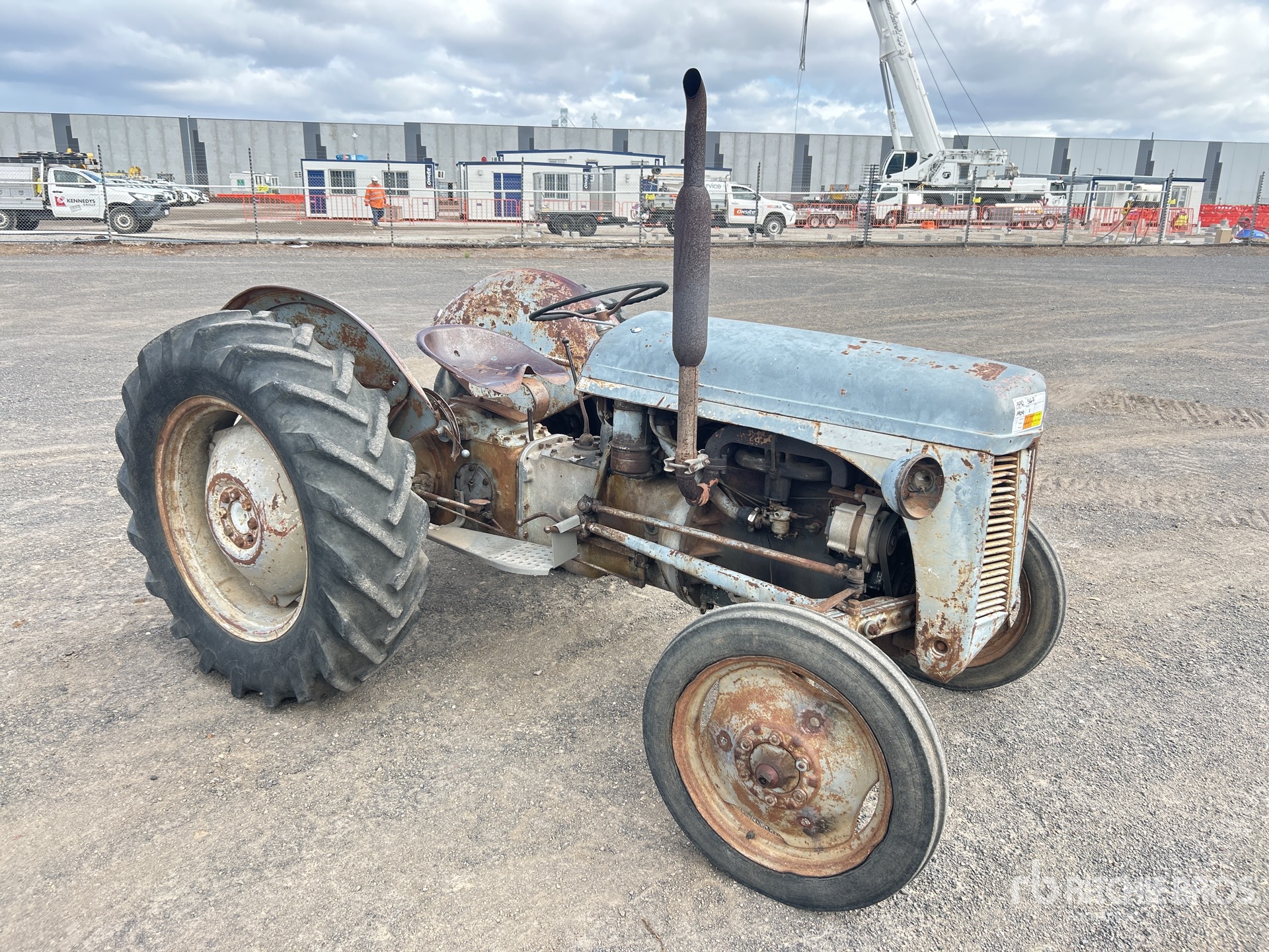 General Appearance with Picture, Right Front Corner