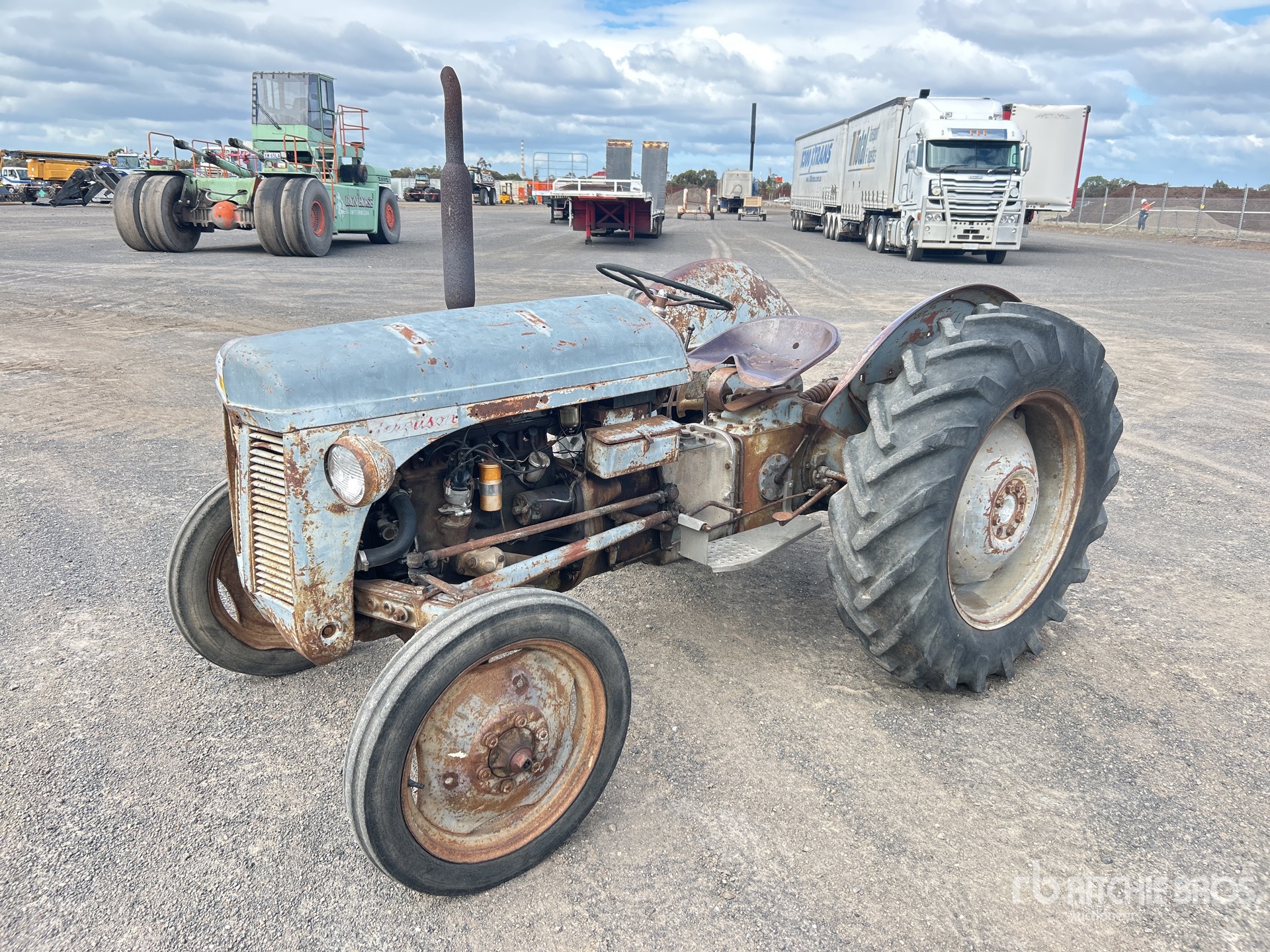 General Appearance with Picture, Left Front Corner