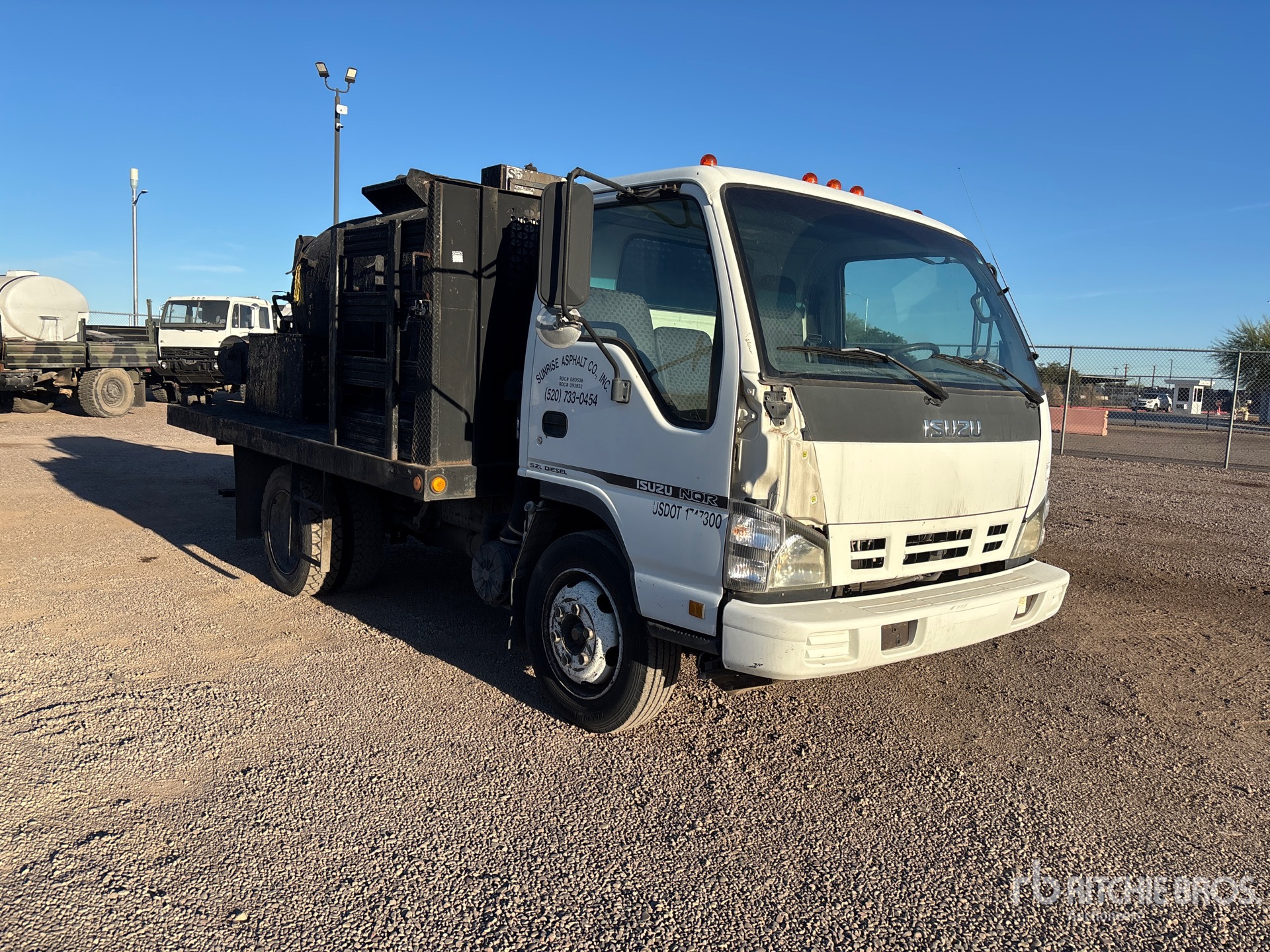 General Appearance with Picture, Right Front Corner