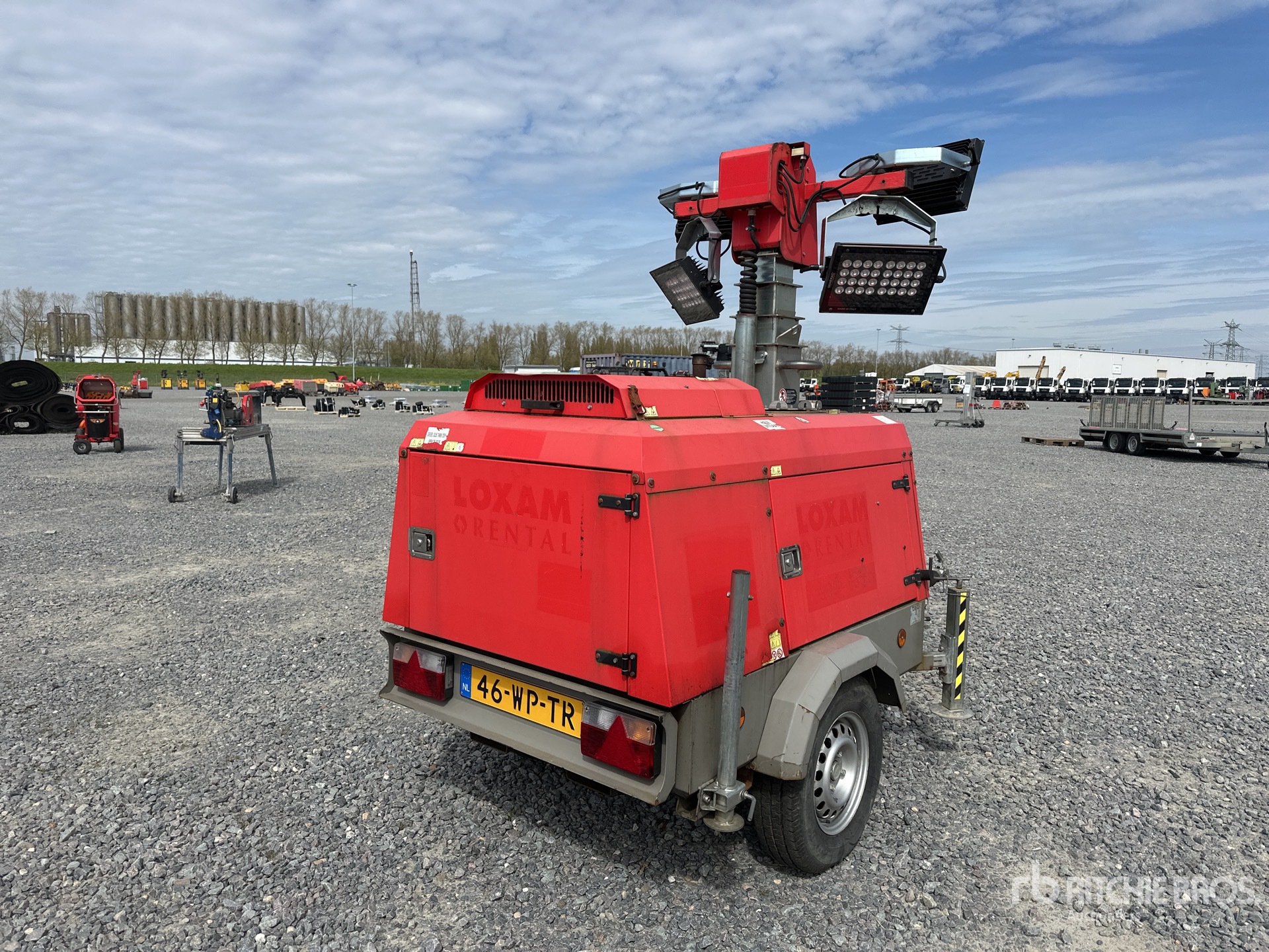 General Appearance with Picture, Right Rear Corner