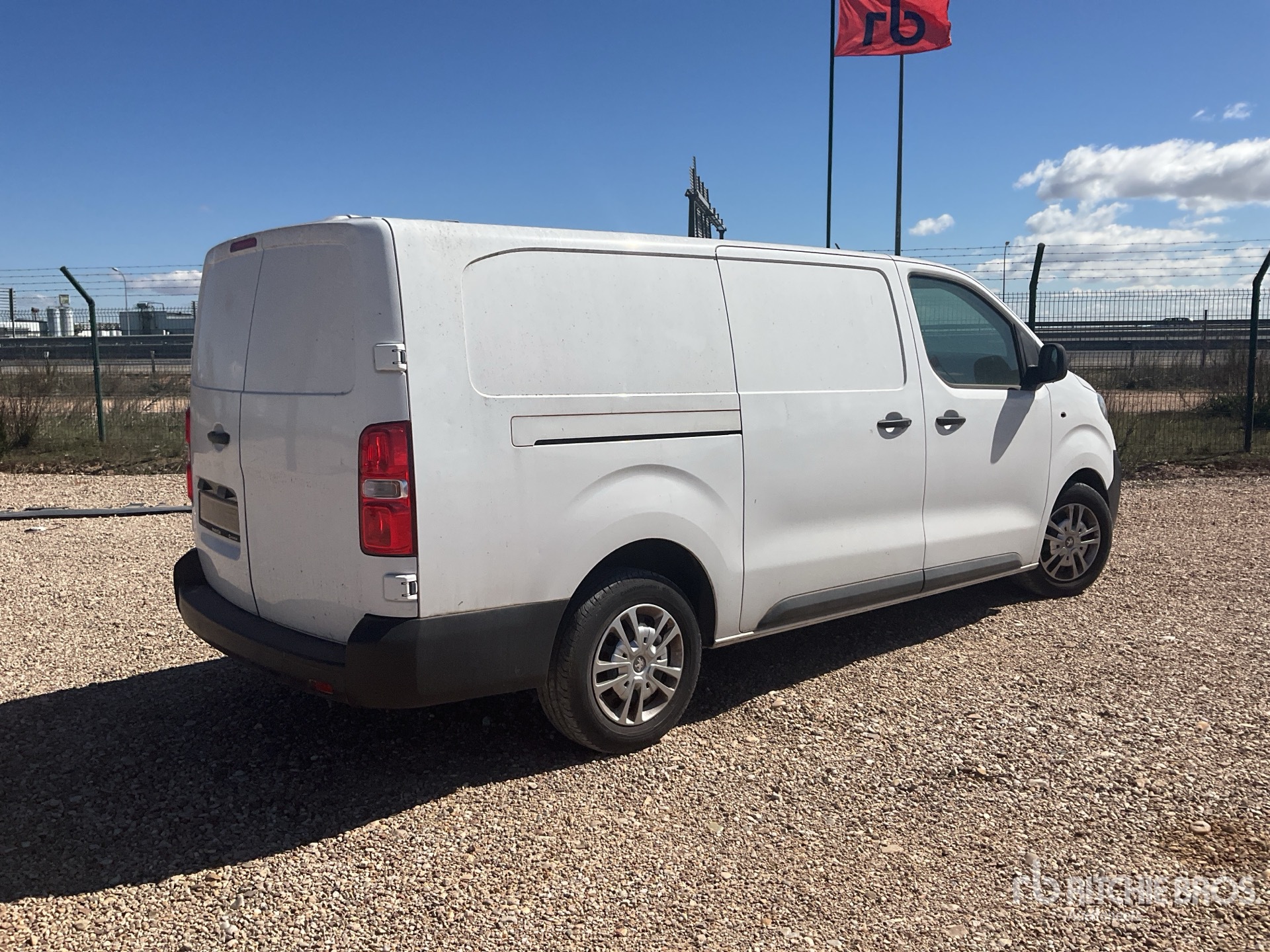 General Appearance with Bild, Ecke hinten rechts