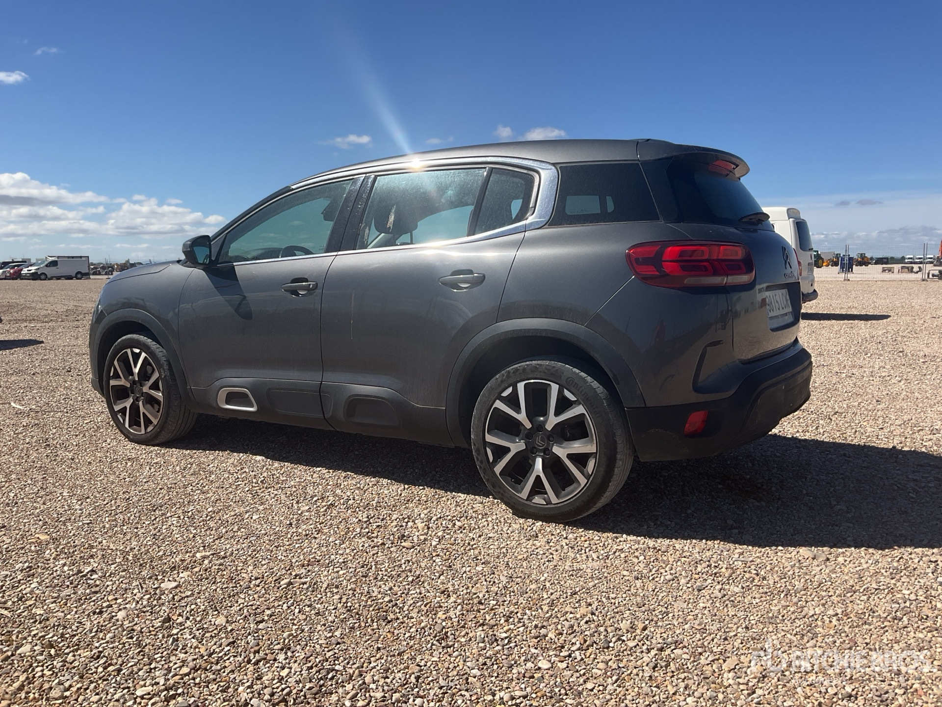 General Appearance with Picture, Left Rear Corner