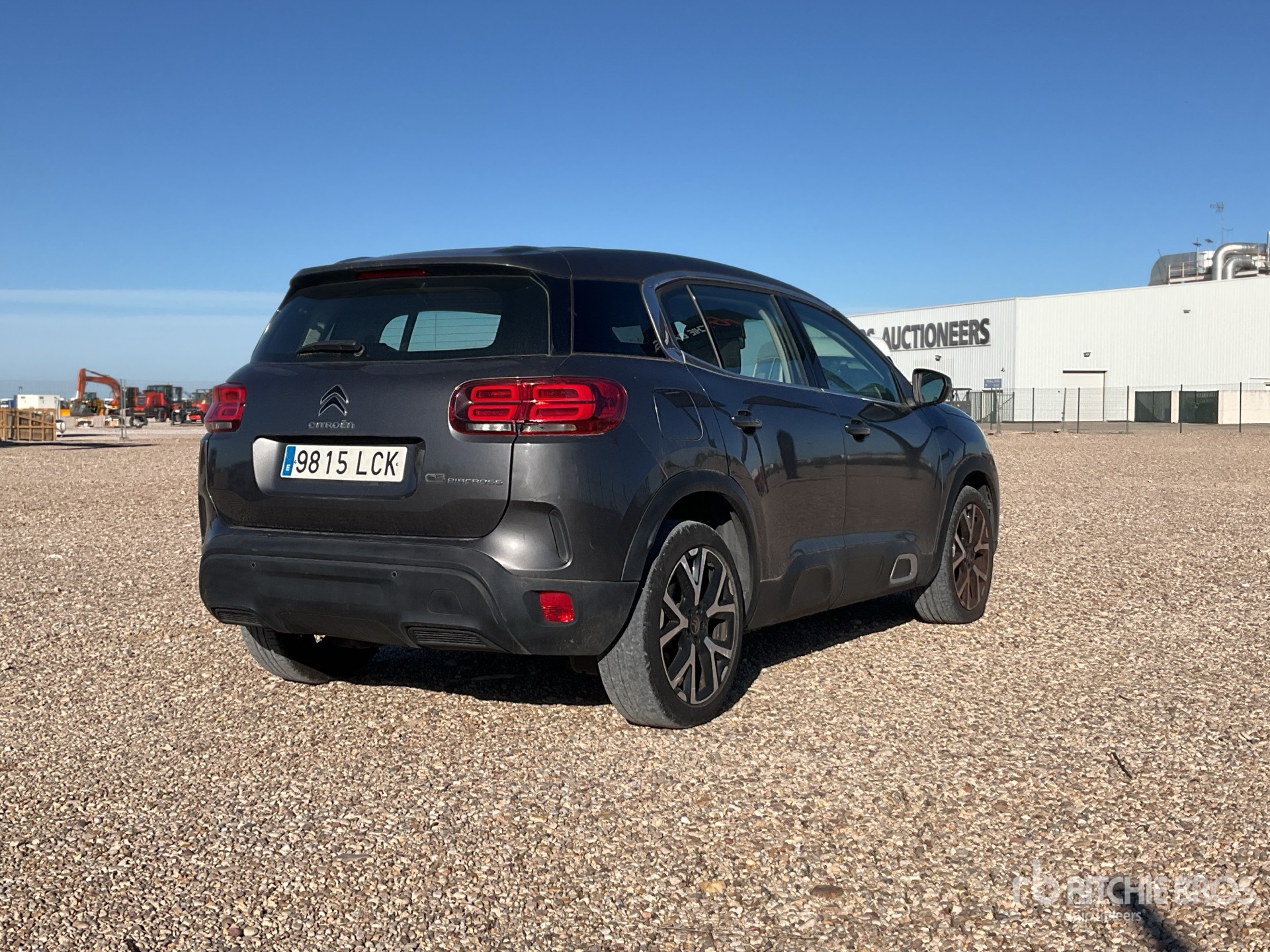 General Appearance with Picture, Right Rear Corner