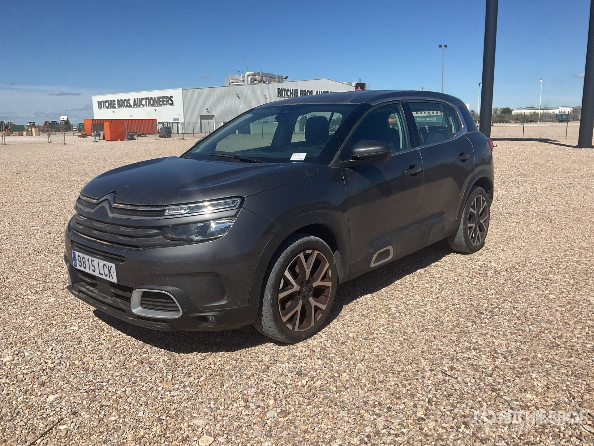 General Appearance with Picture, Left Front Corner