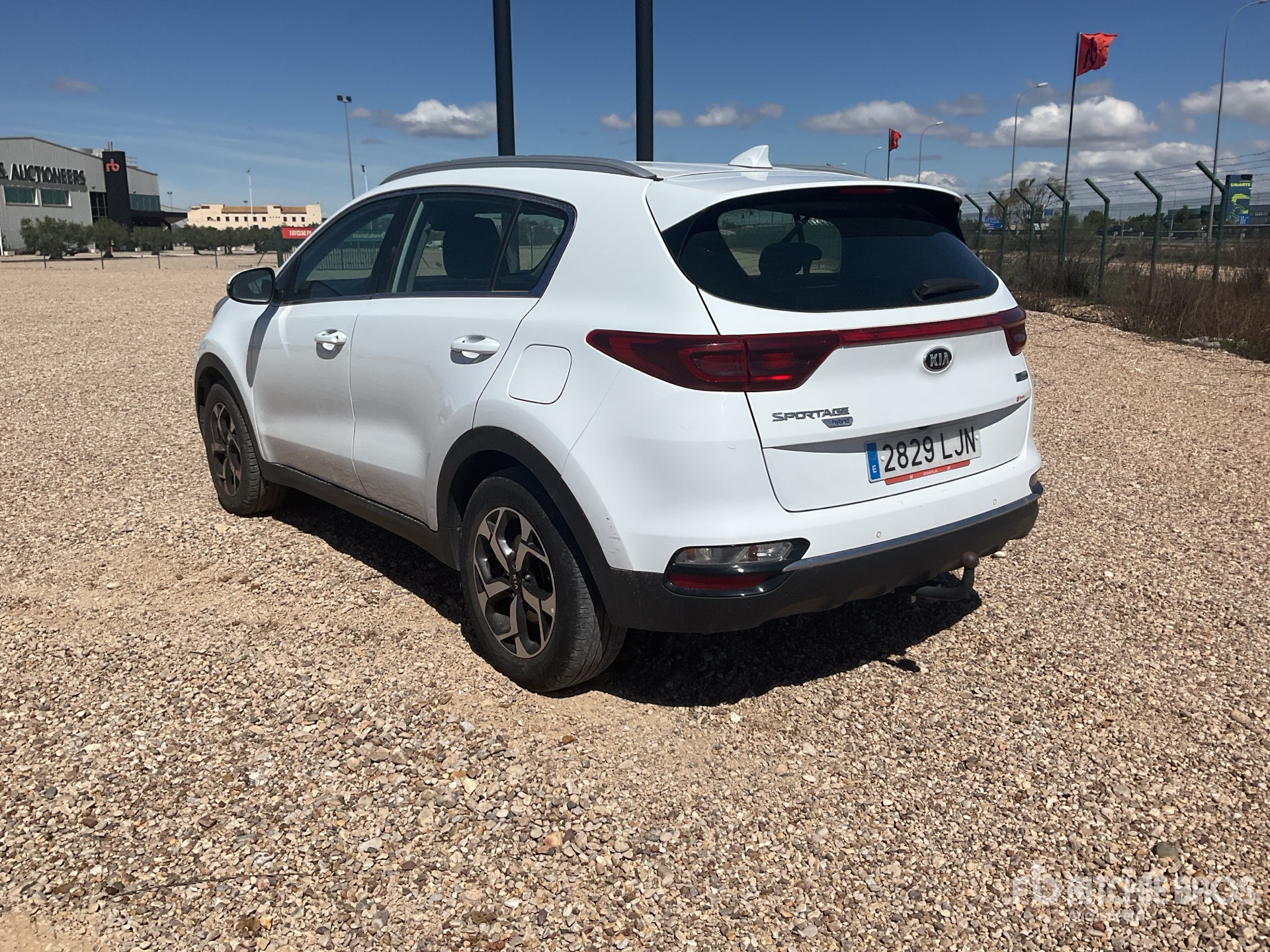 General Appearance with Foto, angolo posteriore sinistro