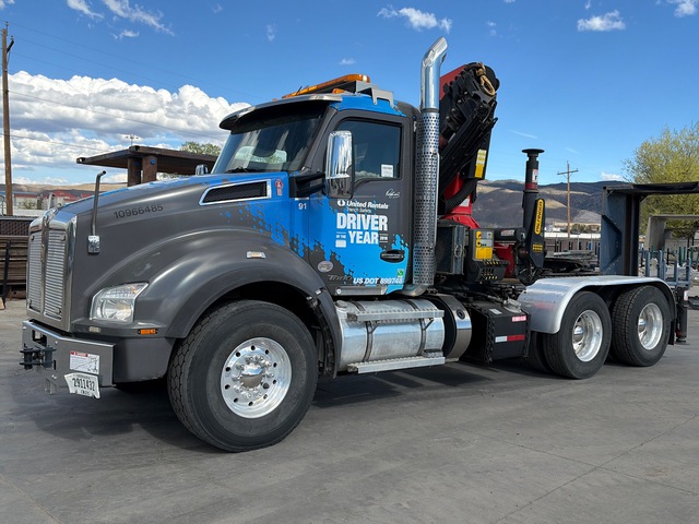 Palfinger PK 33002-EHD 11 ton Knuckle Boom on 2020 Kenworth T880 6x4 Boom Truck