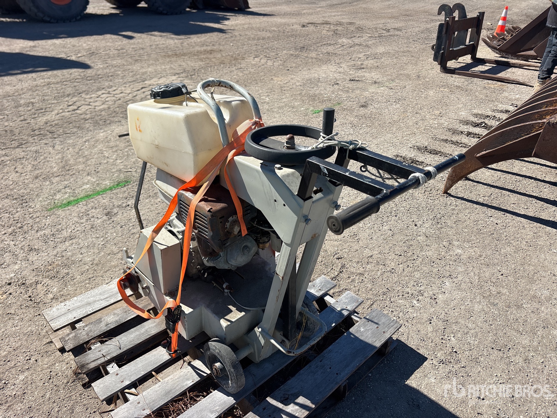 General Appearance with Imagen: esquina trasera izquierda