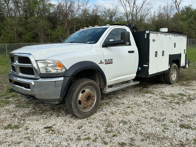2018 Dodge 5500 4x4 Utility Truck