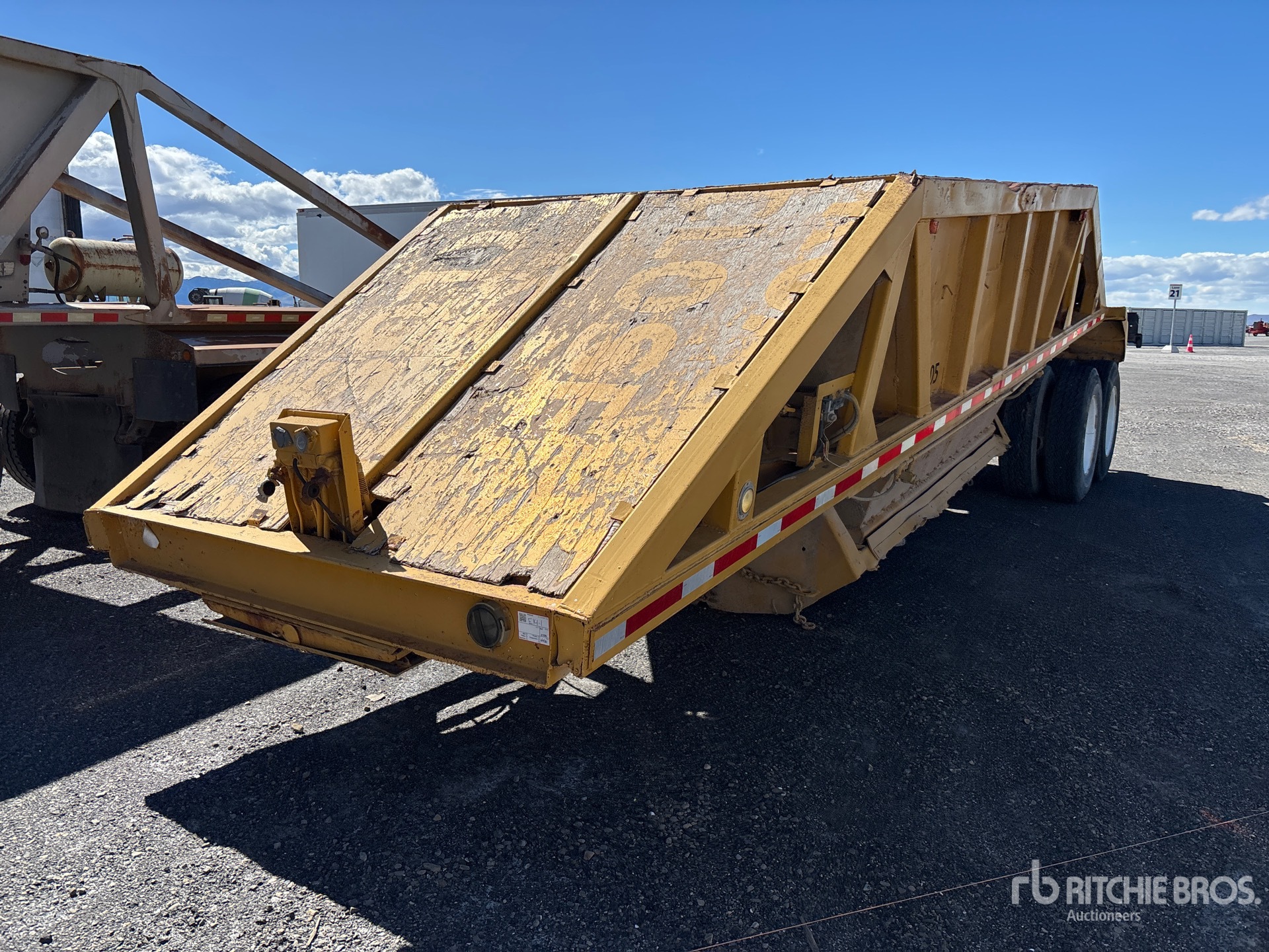 Aspect général with Image, coin avant gauche