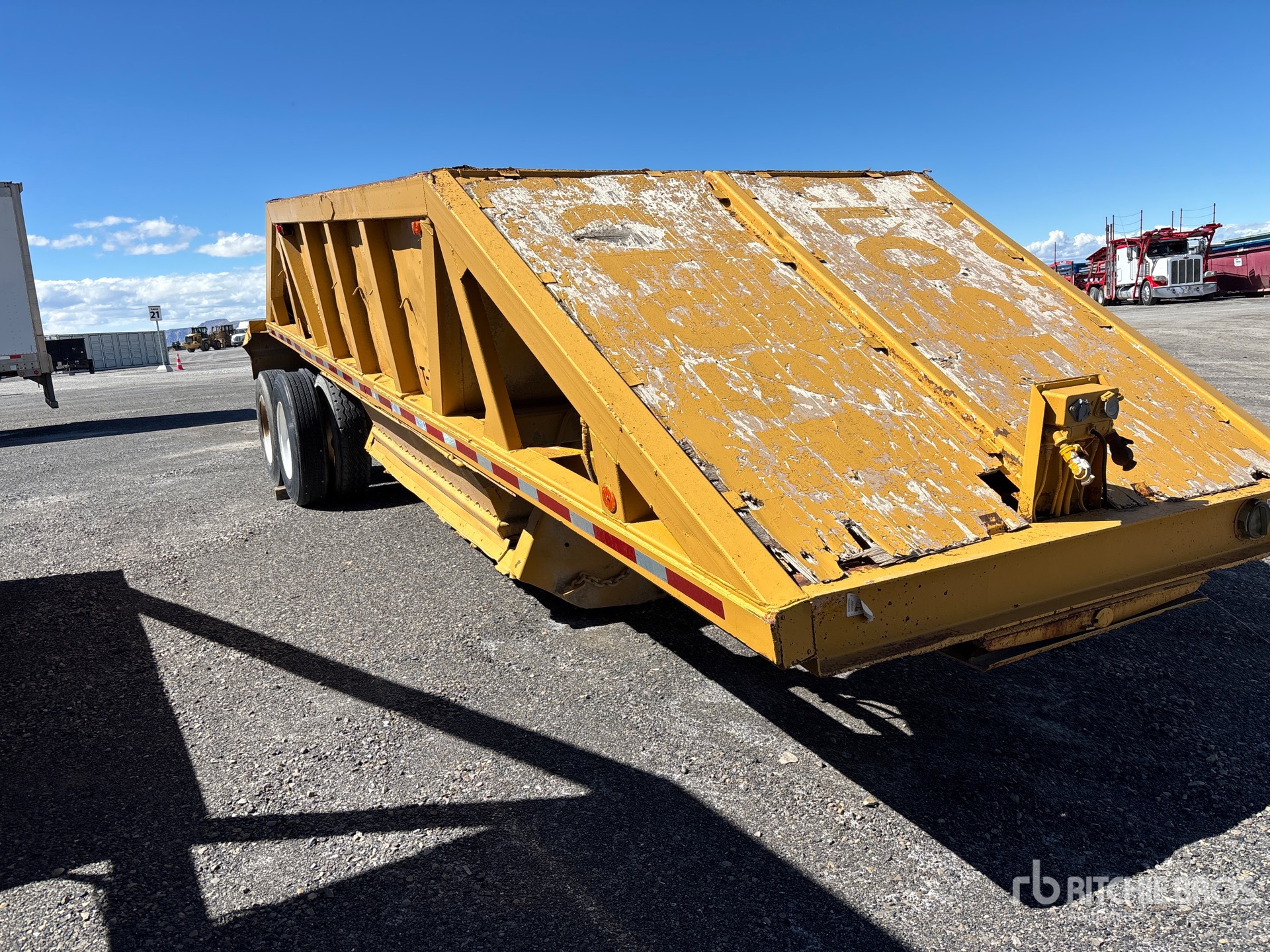 Aspect général with Image, coin avant droit