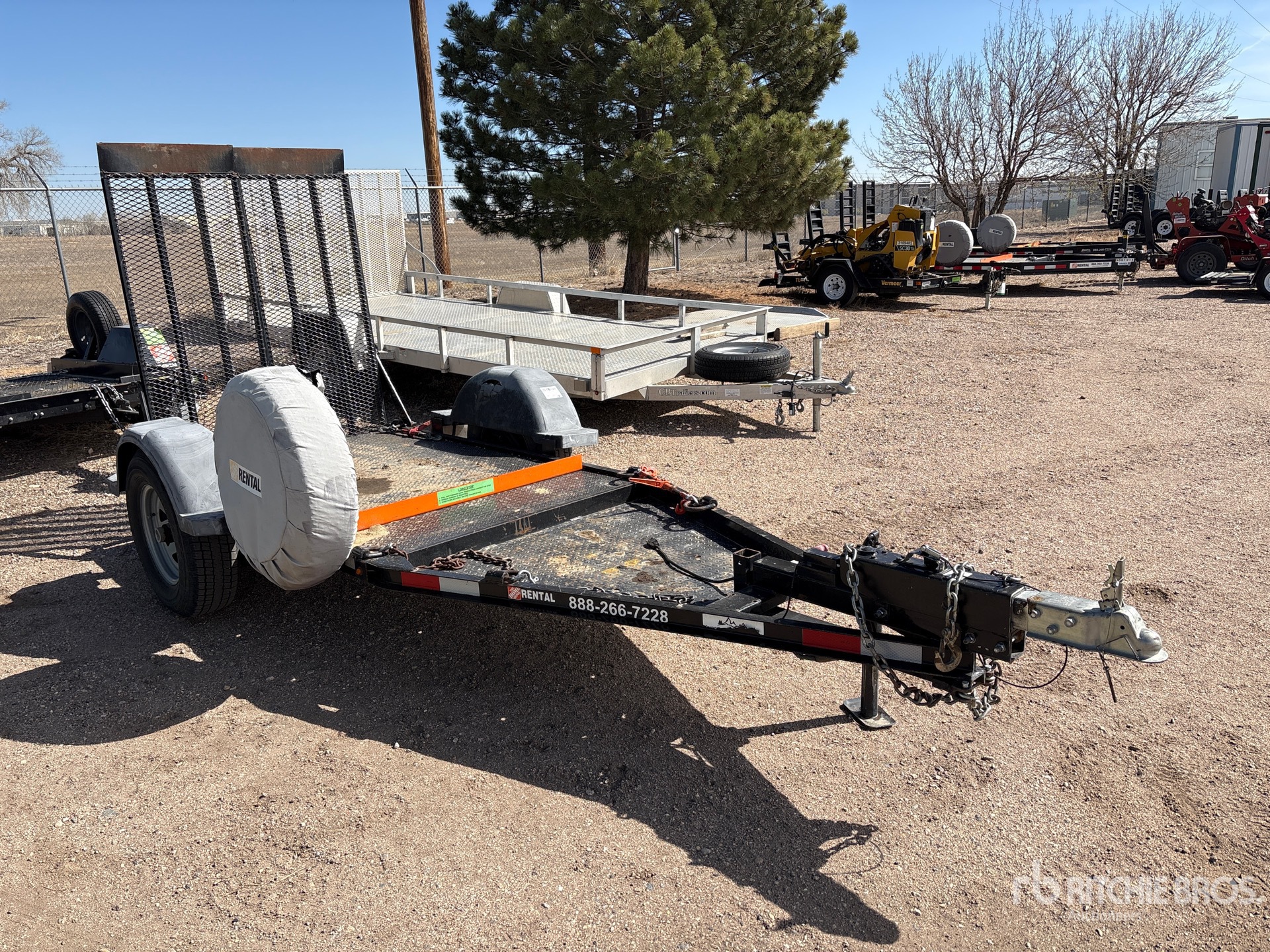 General Appearance with Picture, Right Front Corner