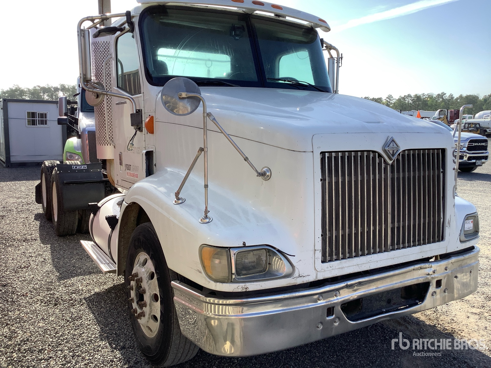 General Appearance with Foto, angolo anteriore destro