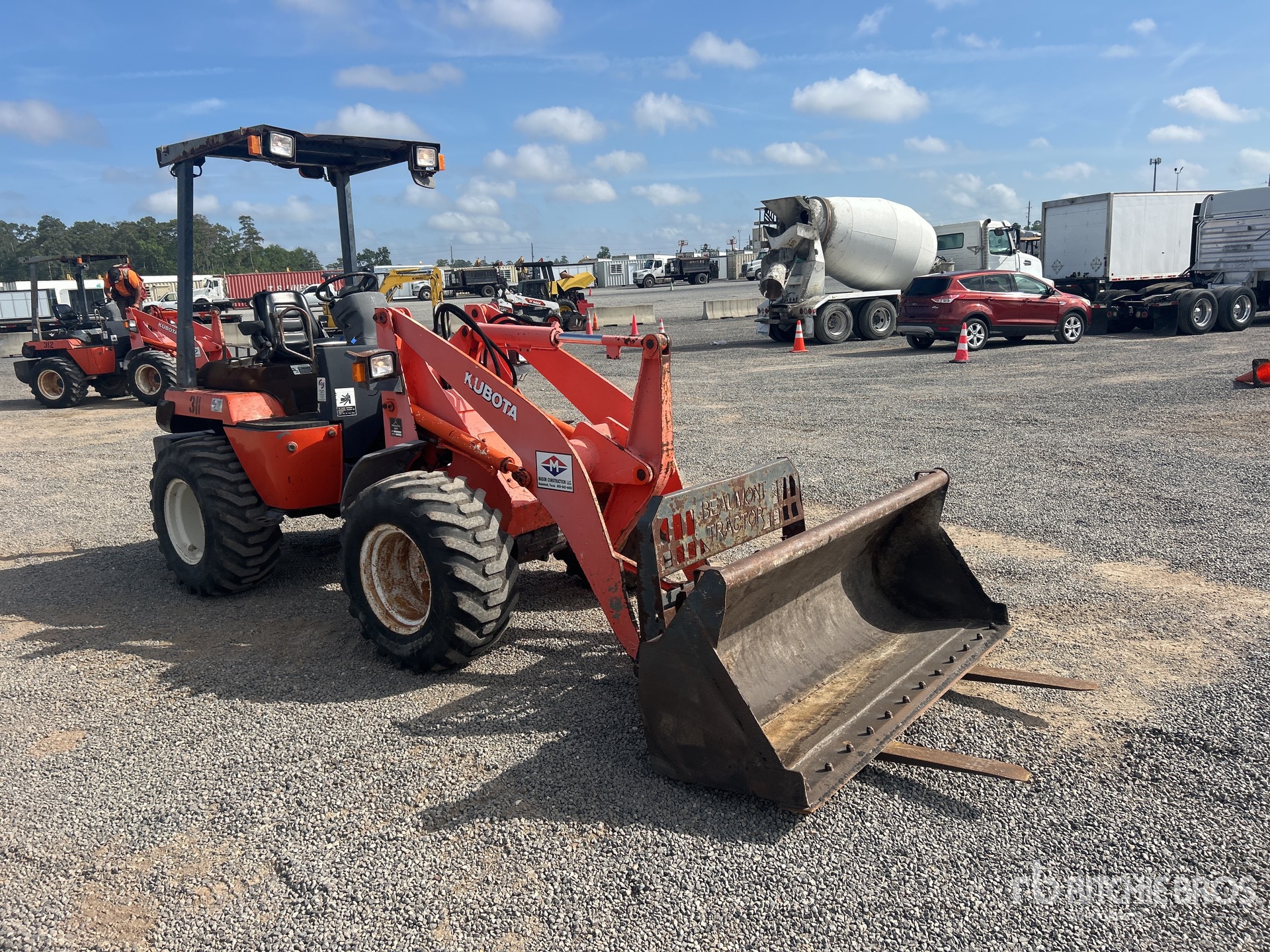 General Appearance with Picture, Right Front Corner