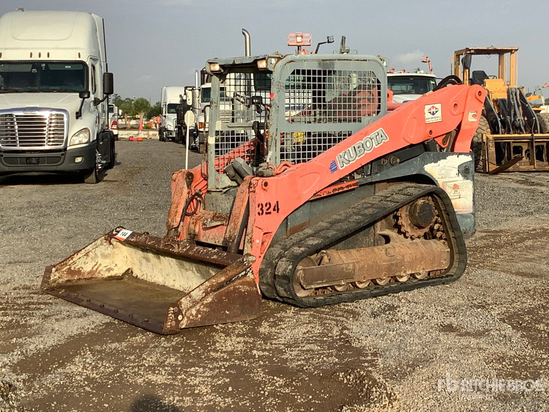 General Appearance with Picture, Left Front Corner