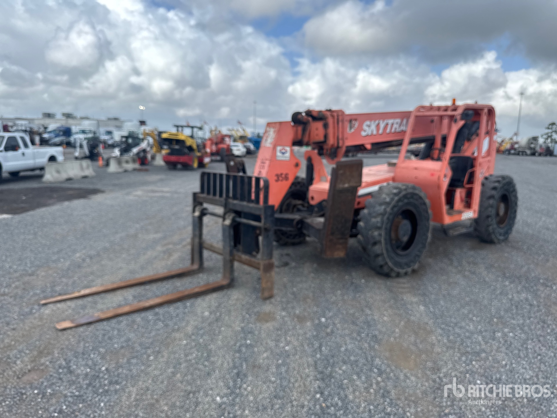 General Appearance with Picture, Left Front Corner