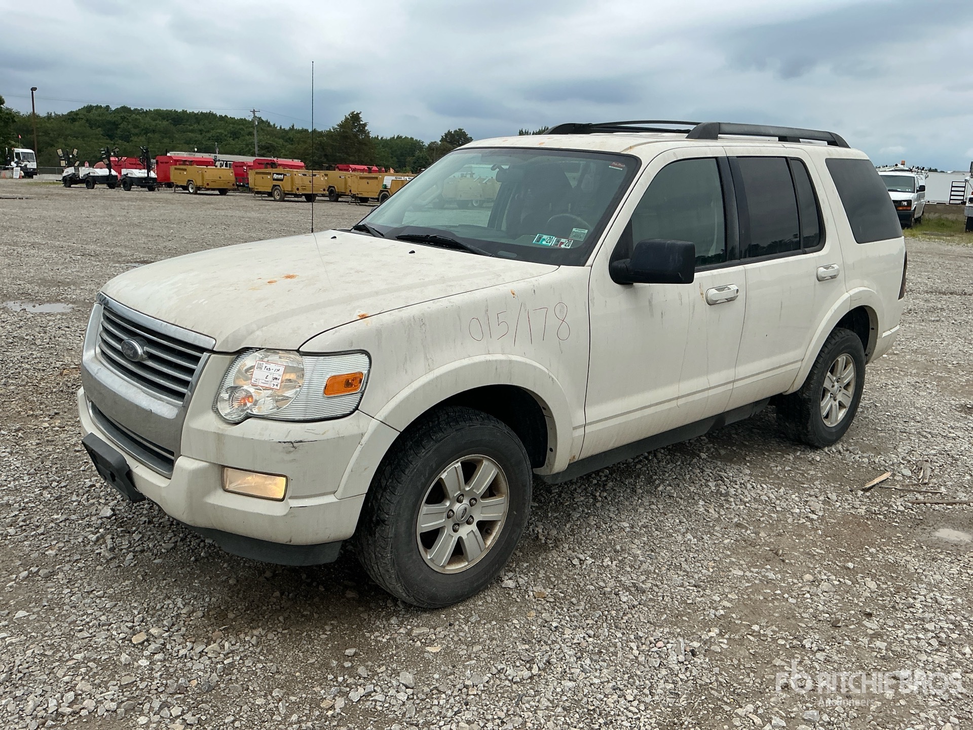 General Appearance with Picture, Left Front Corner