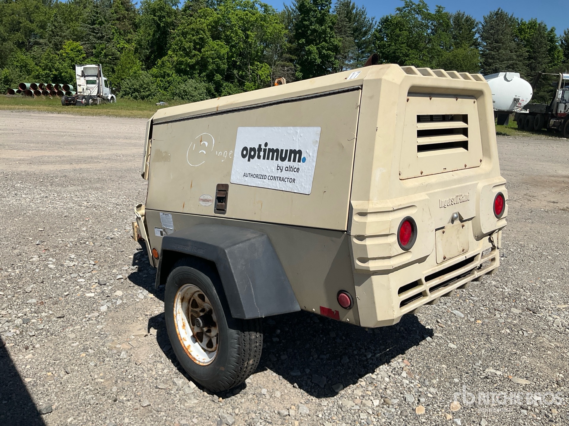 General Appearance with Picture, Left Rear Corner