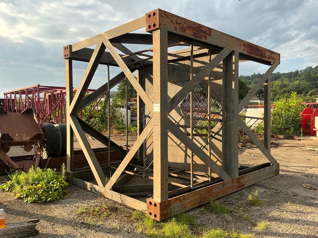 Quantity of (8) Favco Vertical Tower Crane Sections
