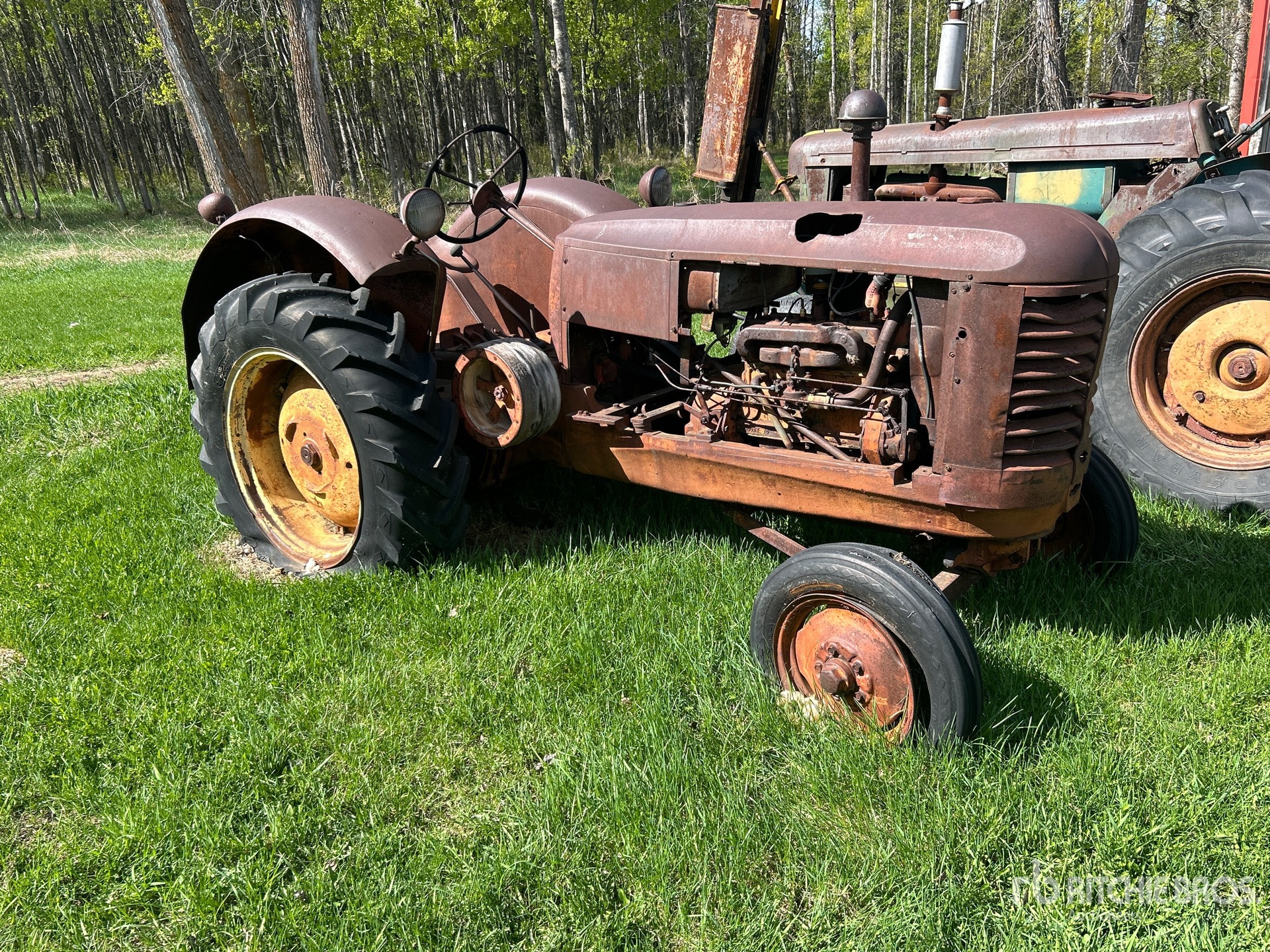 General Appearance with Picture, Right Front Corner