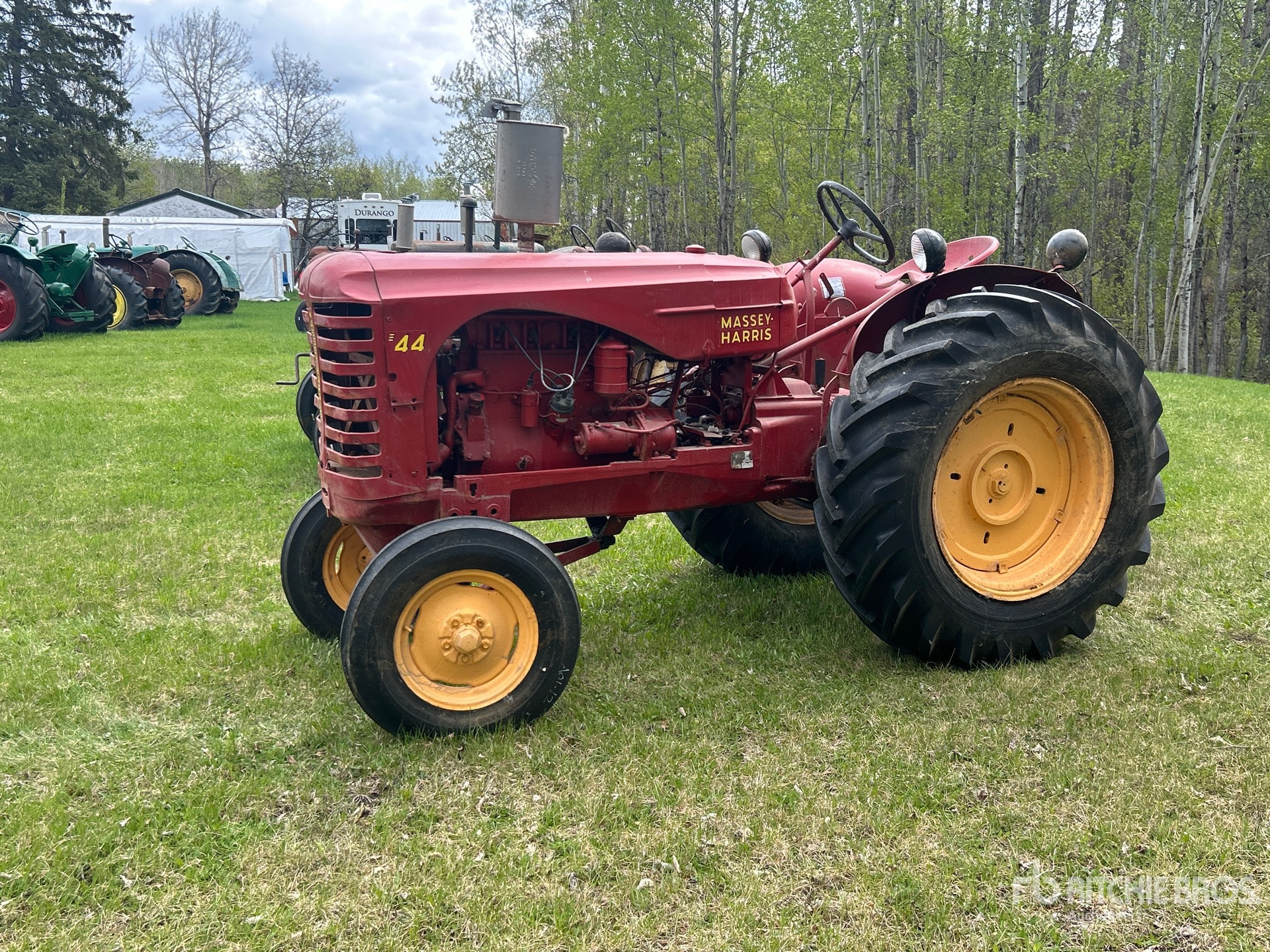 General Appearance with Picture, Left Front Corner