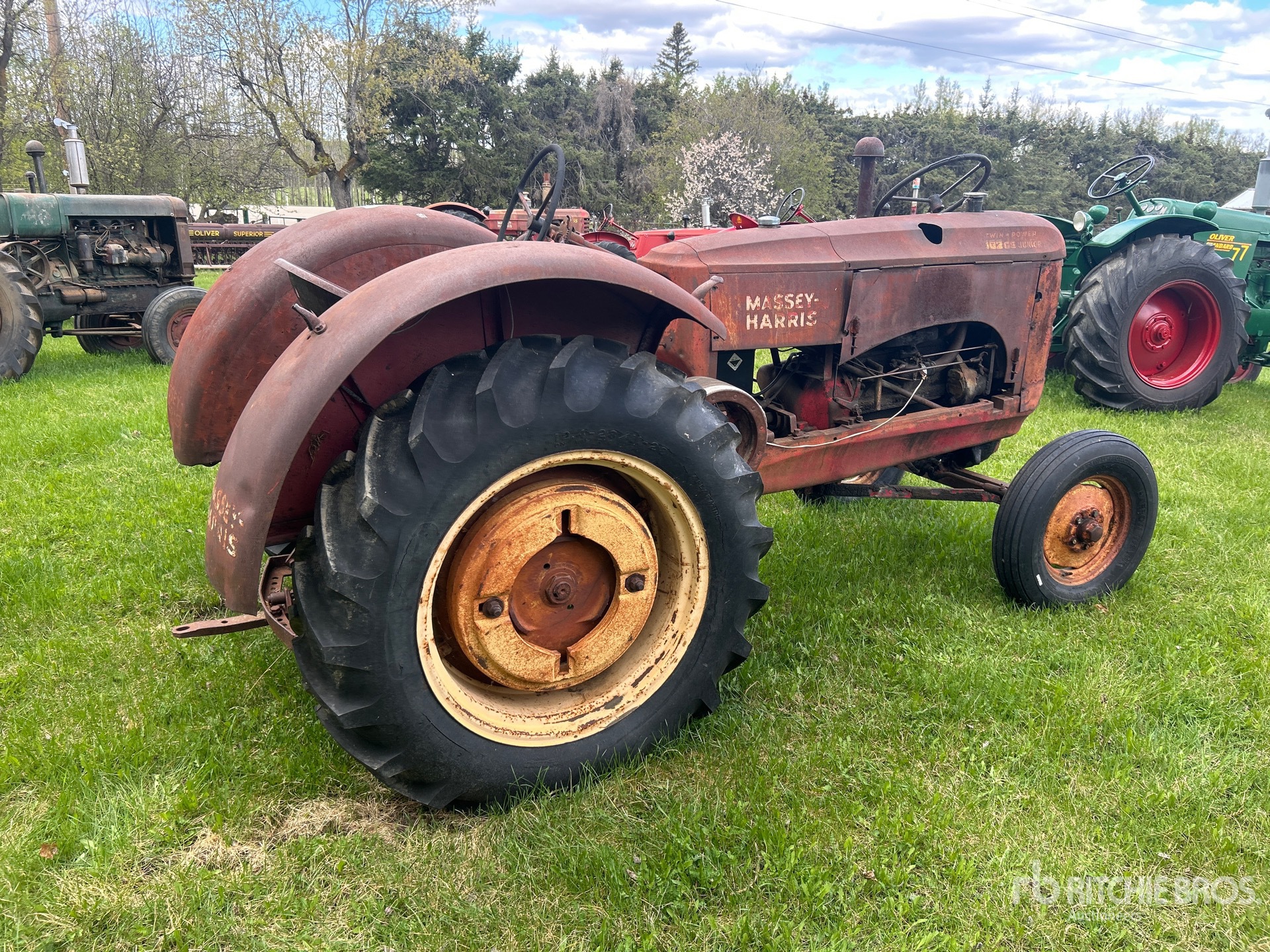 General Appearance with Picture, Right Rear Corner