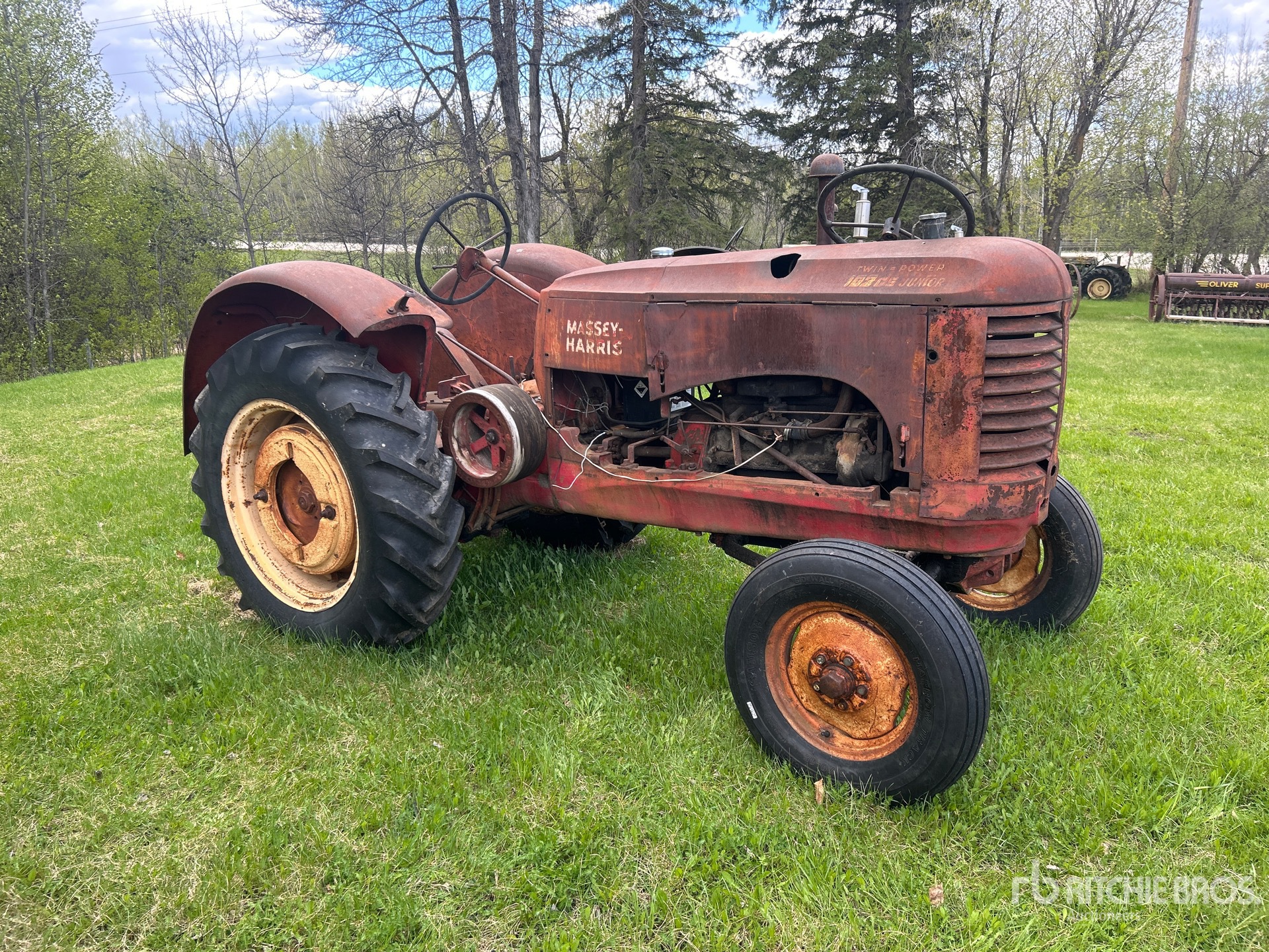 General Appearance with Picture, Right Front Corner