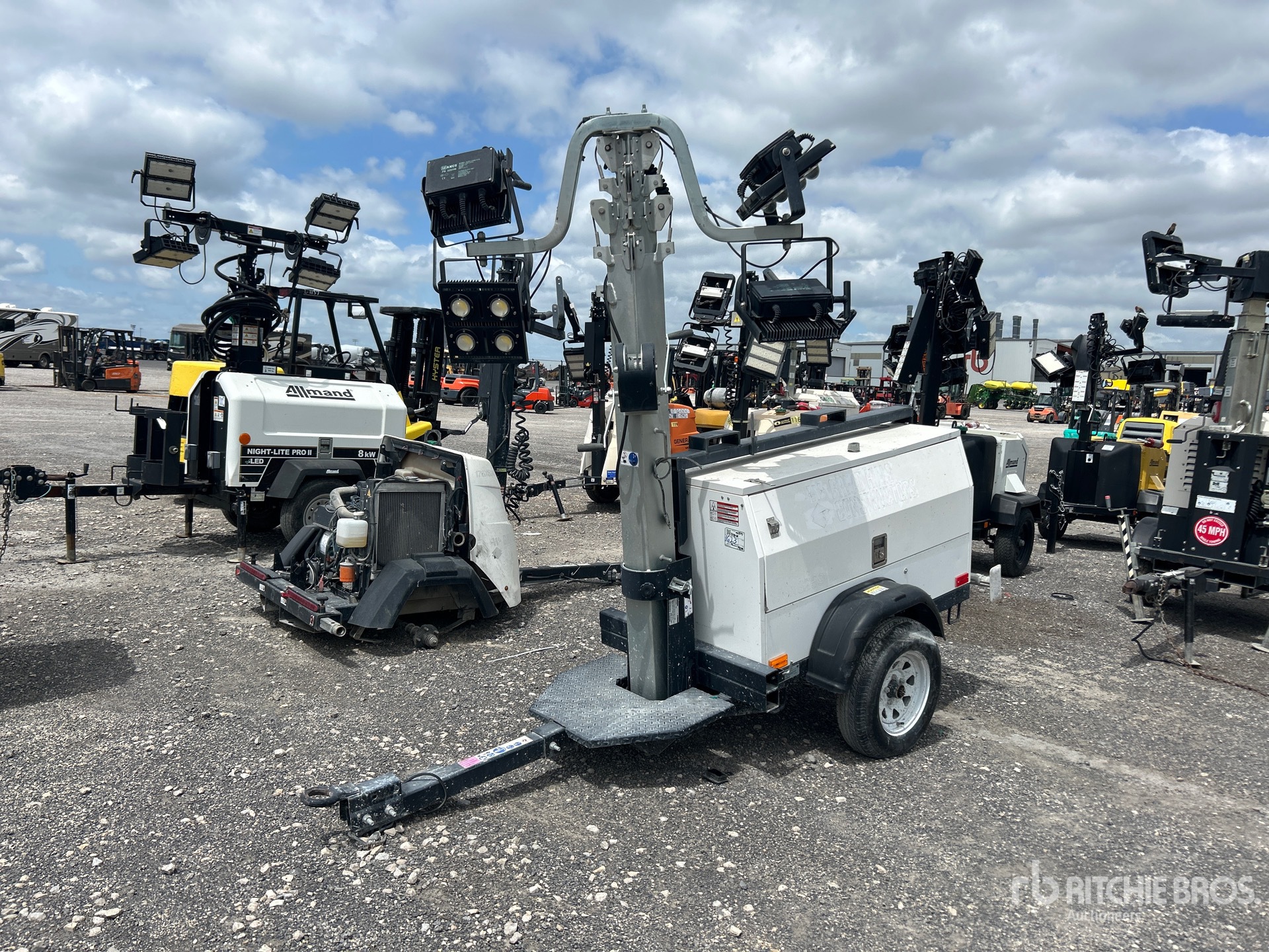 General Appearance with Featured Photo