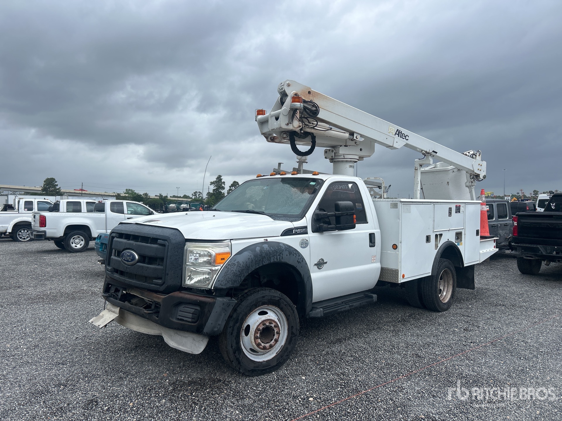 General Appearance with Picture, Left Front Corner