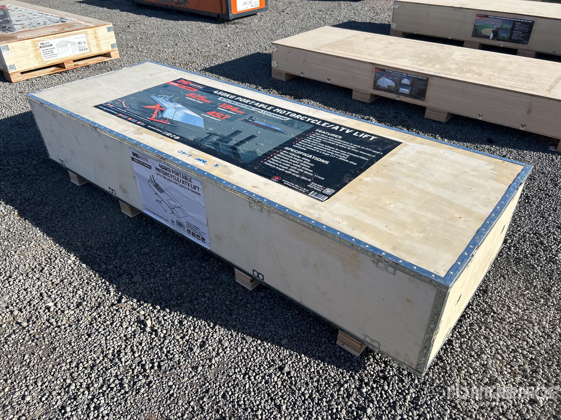 General Appearance with Picture, Left Front Corner