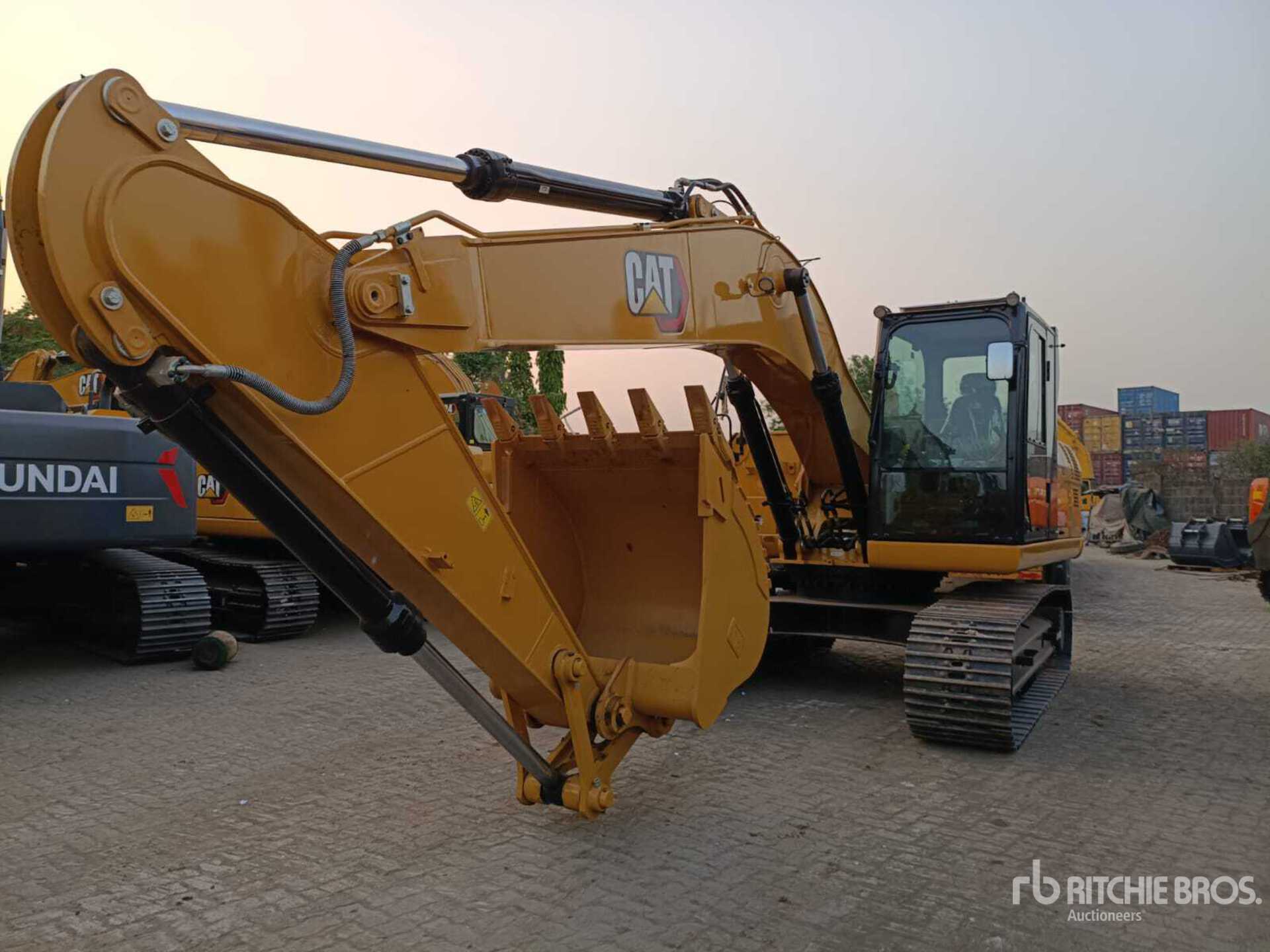 Photo of a 2025 Caterpillar 320D3GC