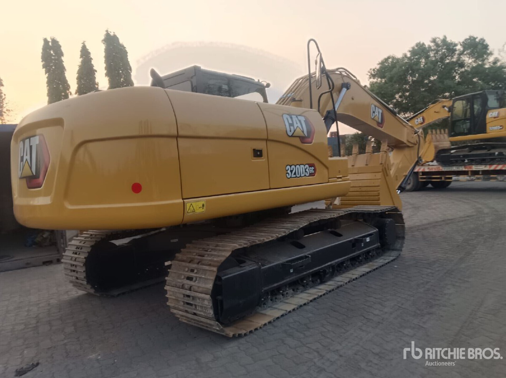 Photo of a 2025 Caterpillar 320D3GC