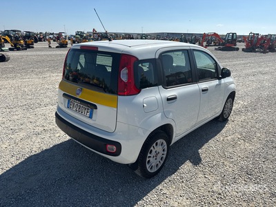 General Appearance with Foto, angolo anteriore sinistro