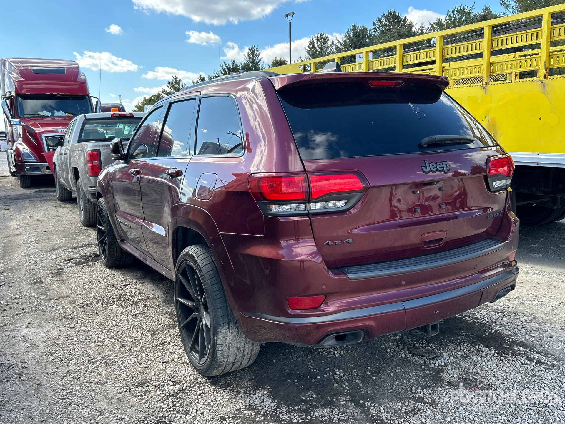 General Appearance with Picture, Left Rear Corner