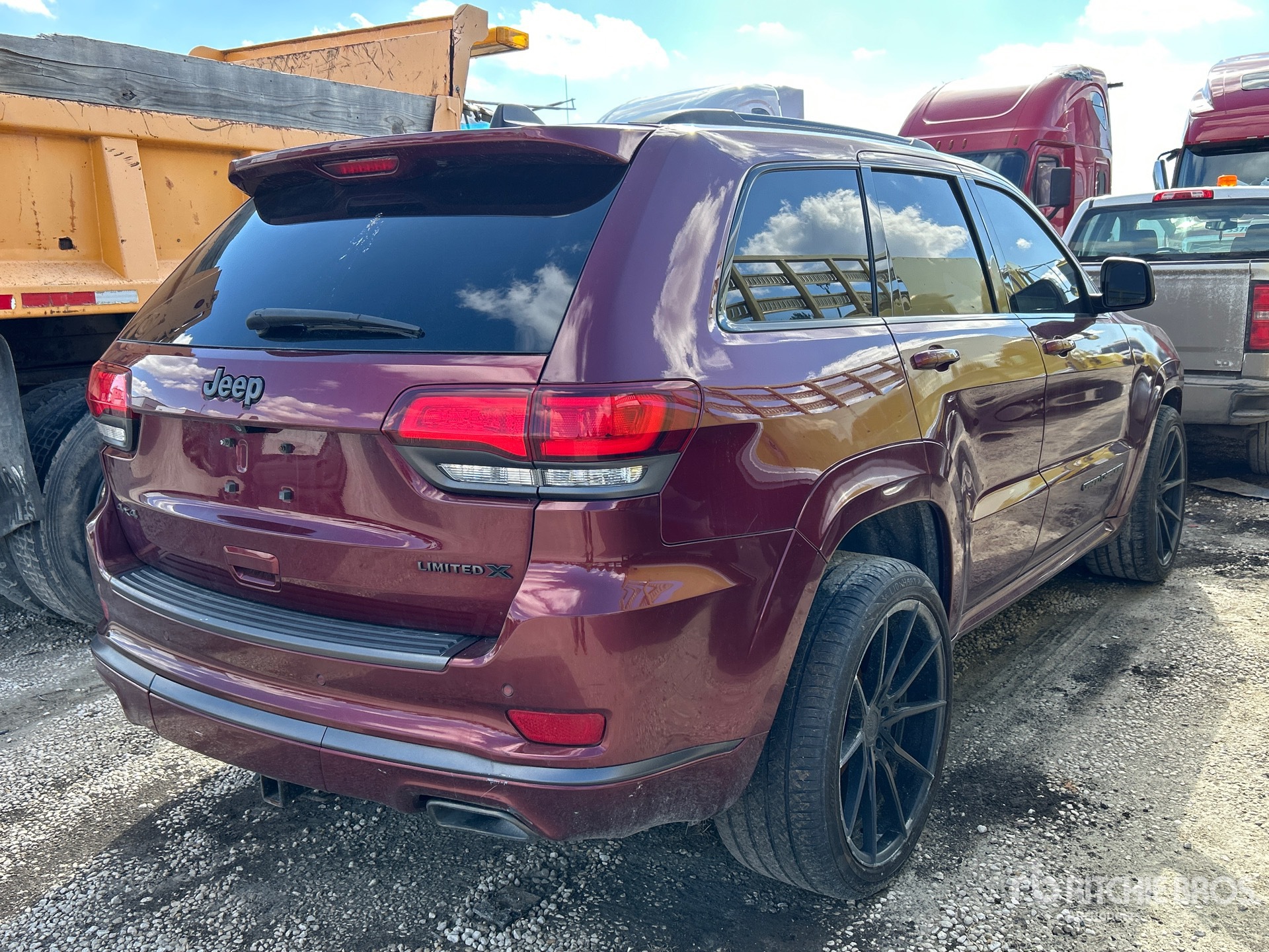 General Appearance with Picture, Right Rear Corner