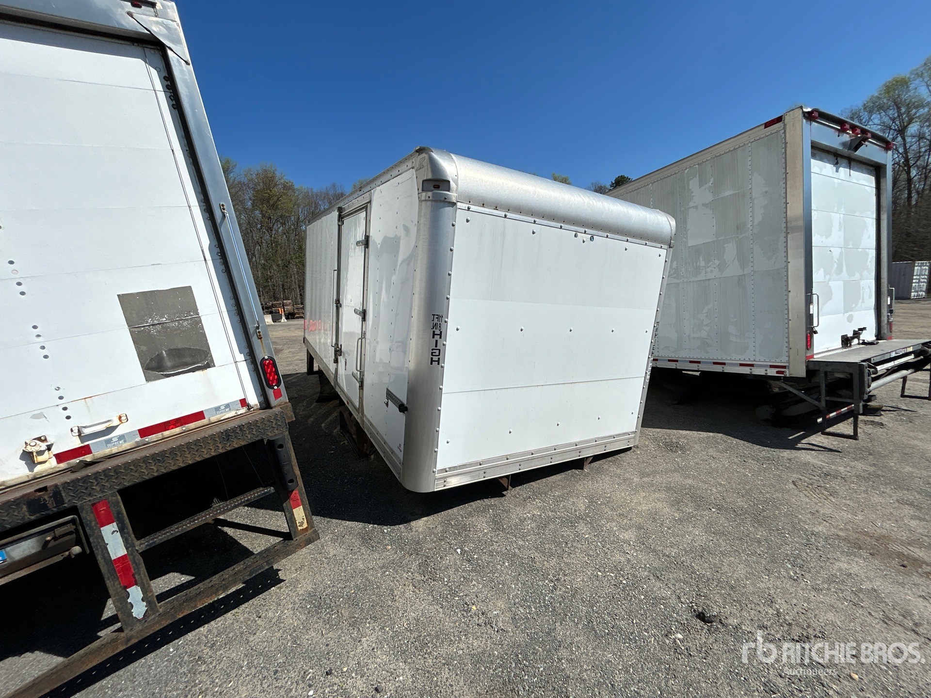 General Appearance with Image, coin avant droit