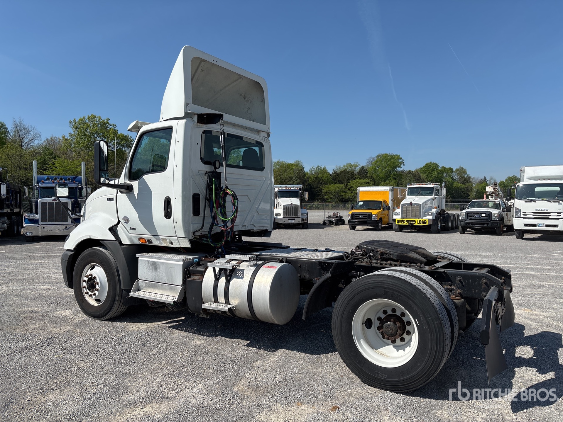 Aspect général with Image, coin arrière gauche