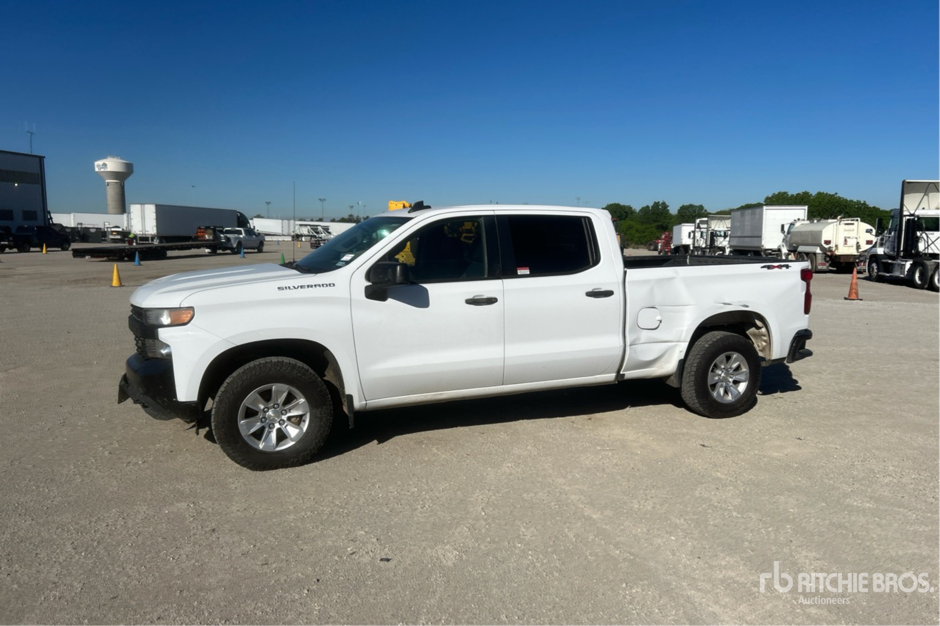 General Appearance with Picture, Left Front Corner