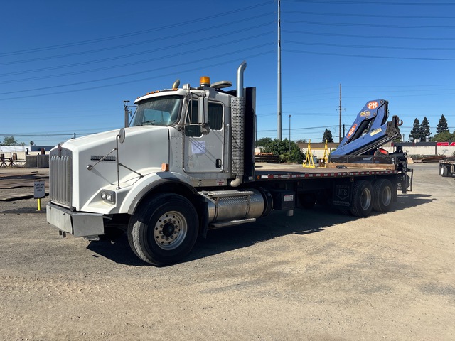 PM PM 24023 4000 lb Knuckle Boom on 2014 Kenworth T800 6x4 Boom Truck
