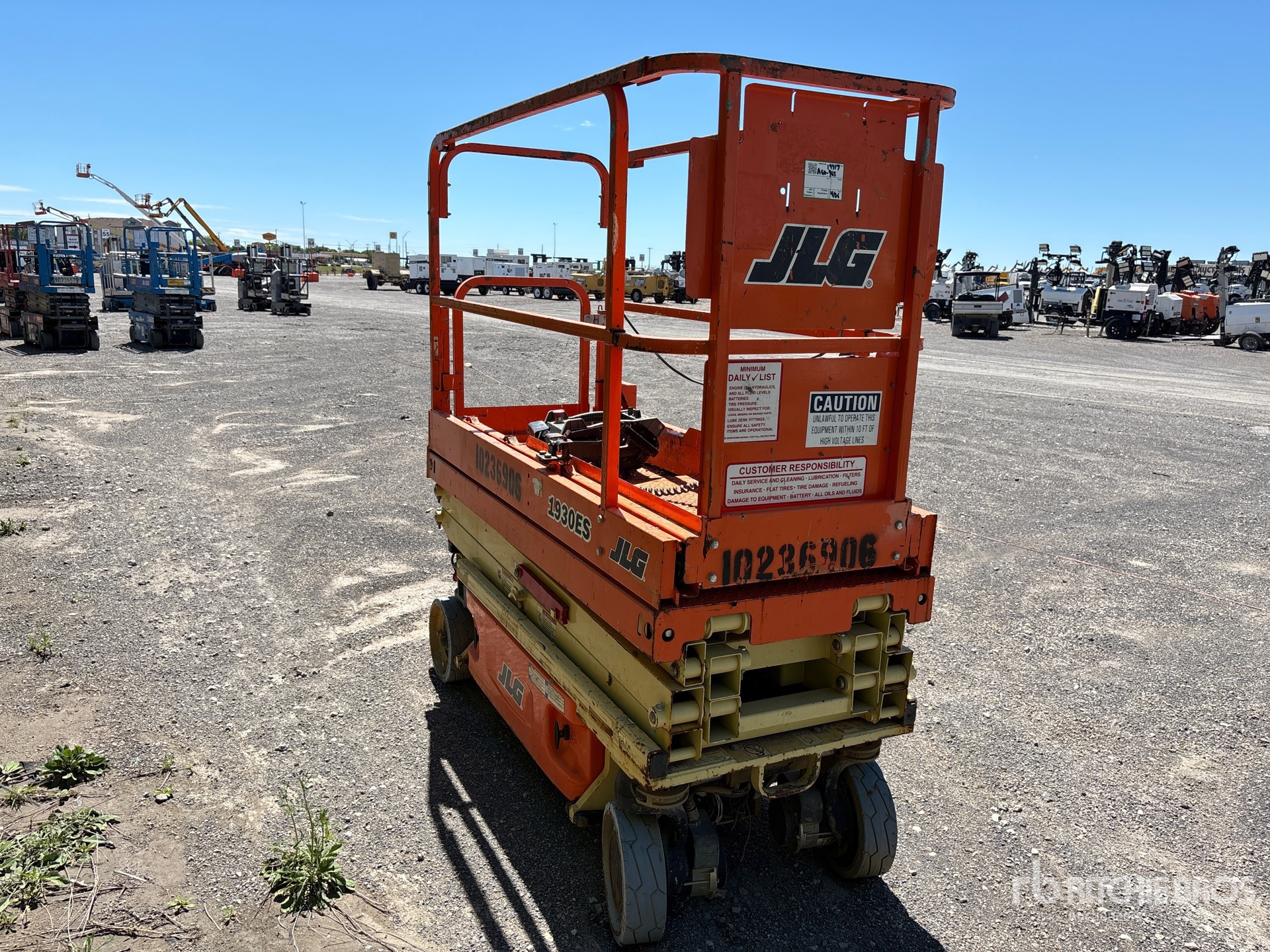 General Appearance with Imagen: esquina delantera derecha