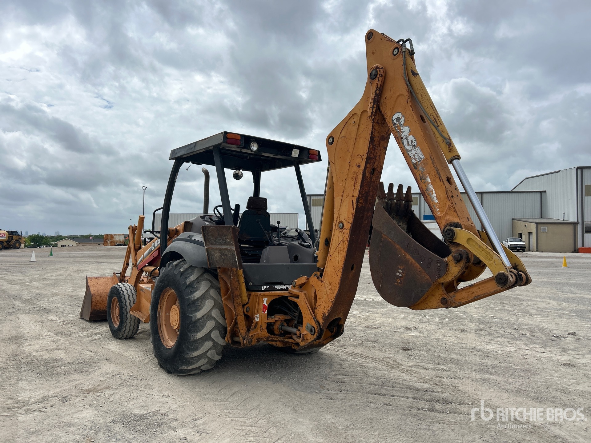 General Appearance with Picture, Left Rear Corner