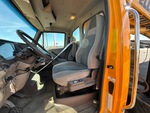 Cab with Seats/armrests