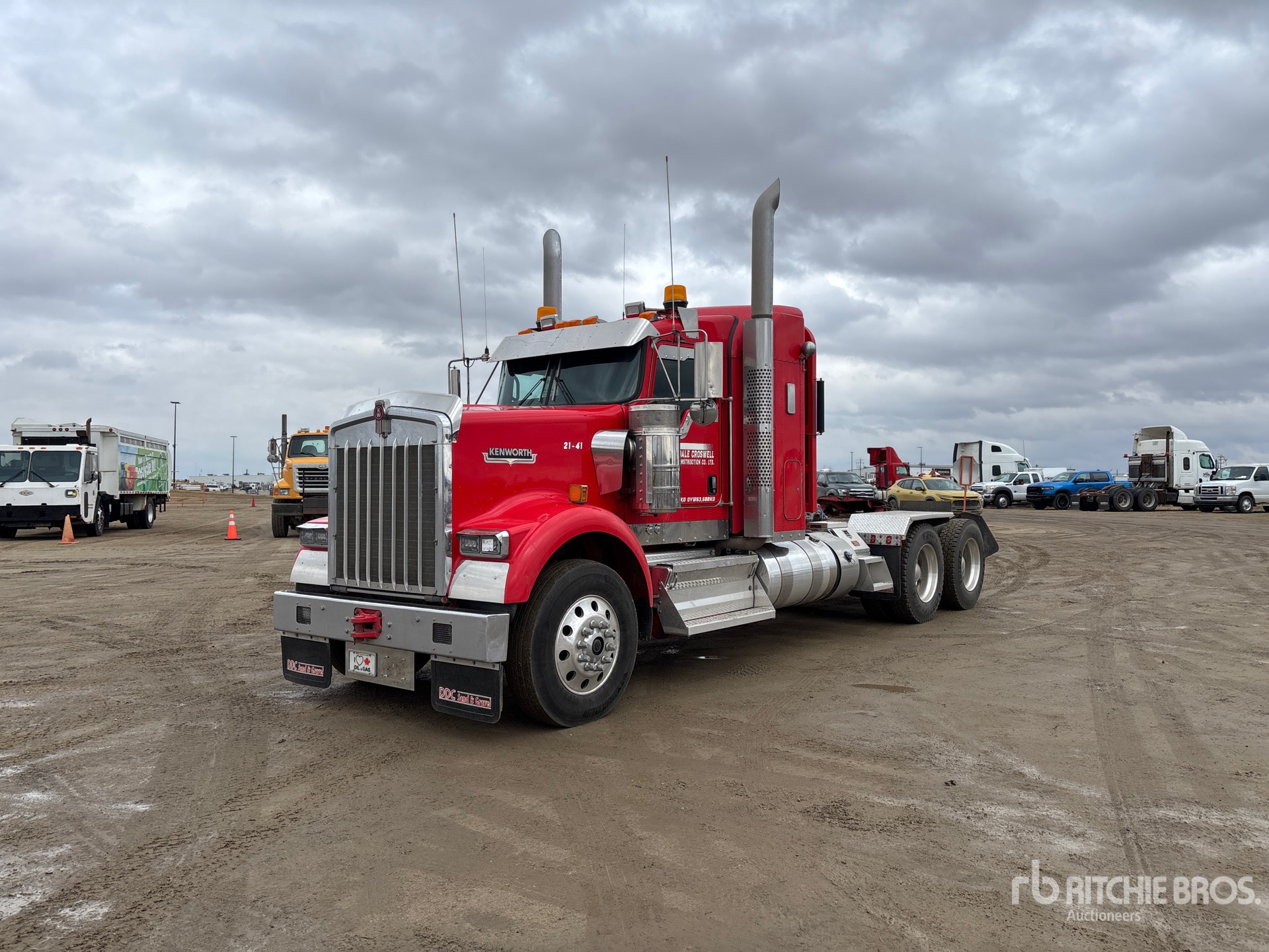 General Appearance with Picture, Left Front Corner