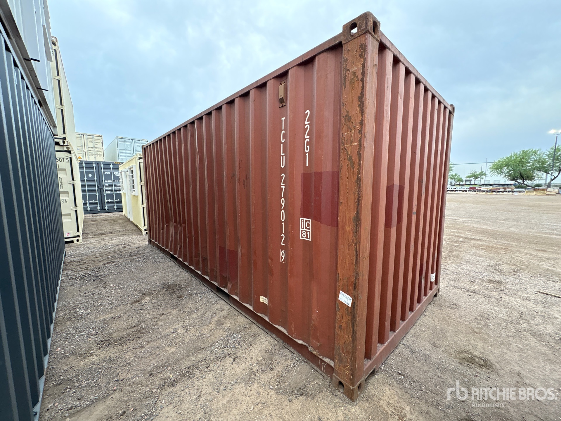 Aspect général with Image, coin arrière gauche