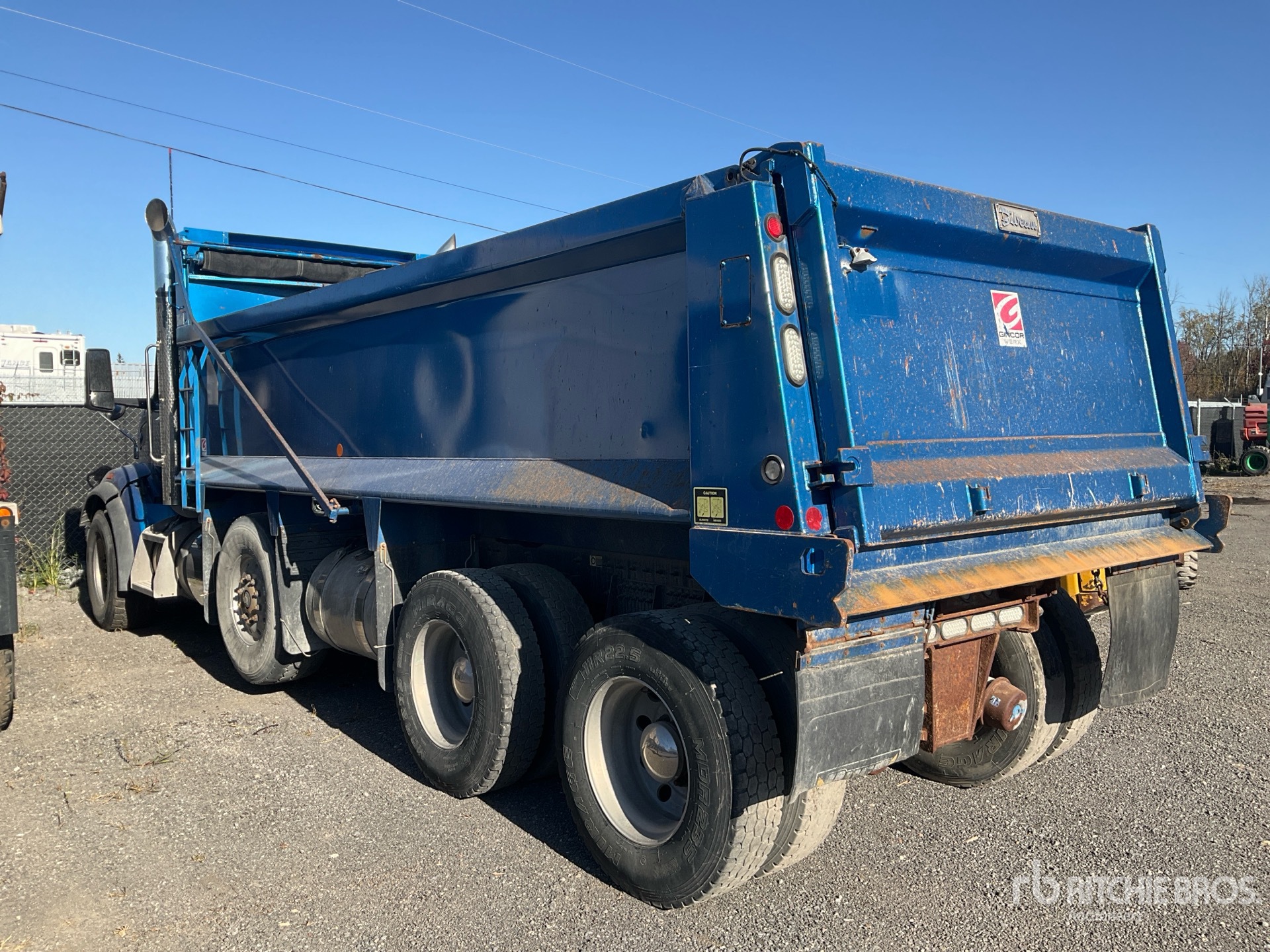 2023 Peterbilt 567