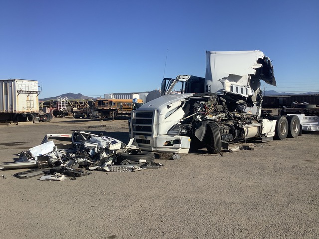 2025 Volvo VN 6x4 T/A Sleeper Truck Tractor (Inoperable)