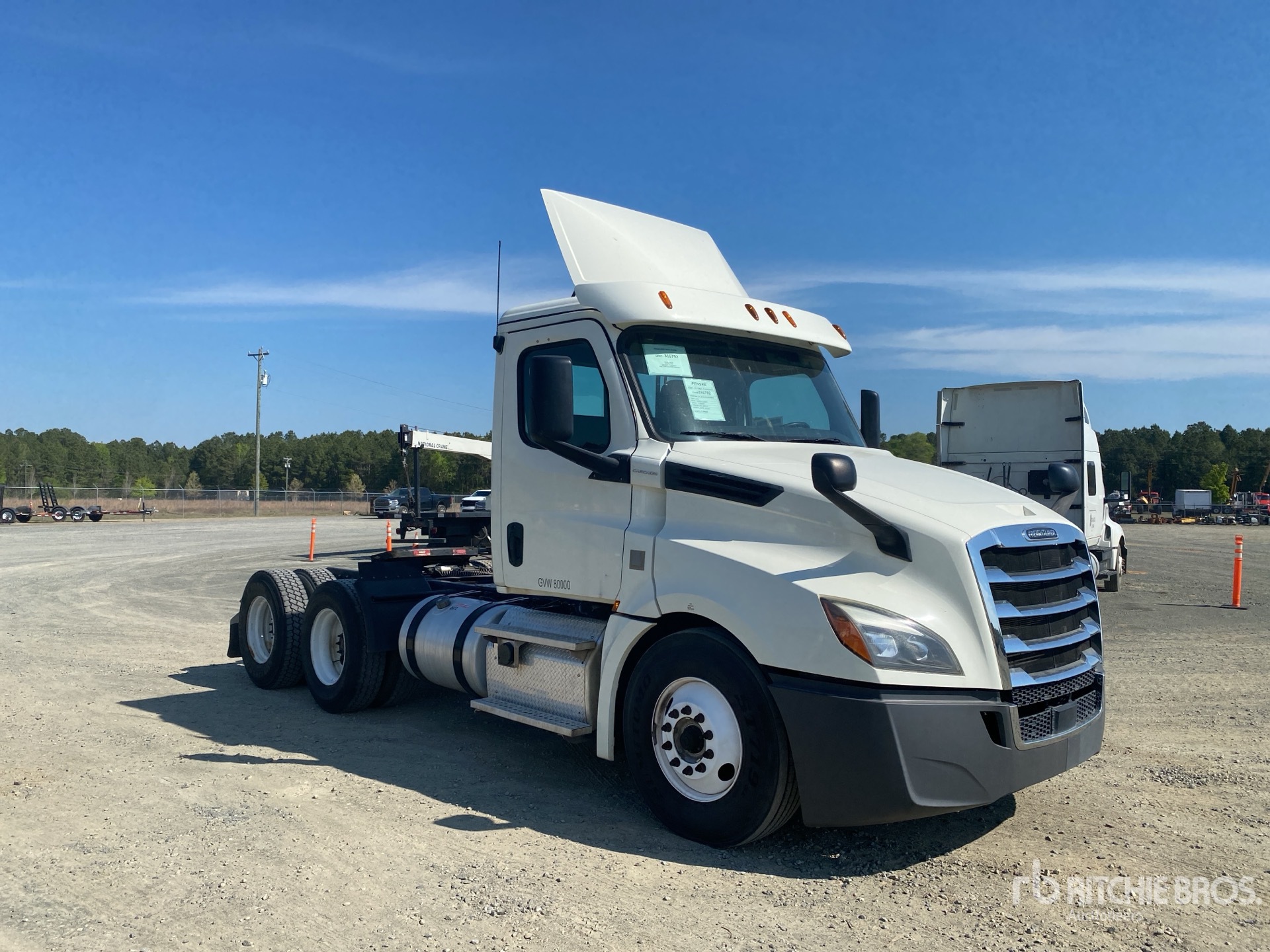 Aspect général with Image, coin avant droit