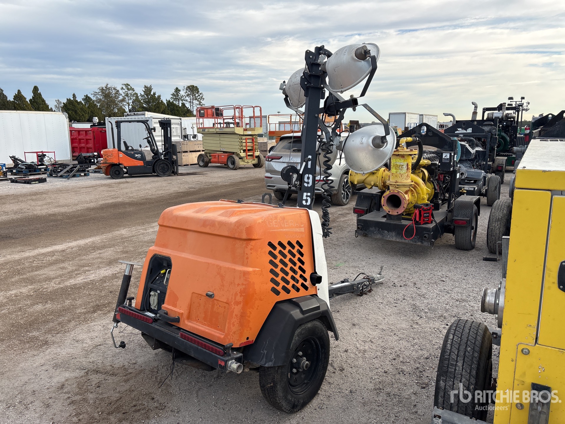 Aspect général with Image, coin arrière droit