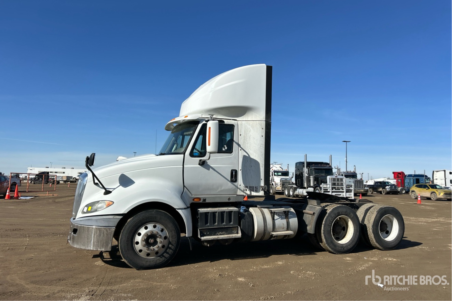 General Appearance with Picture, Left Front Corner